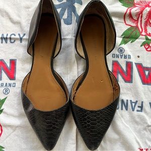 Black Crocodile flats by Banana republic size 8.5